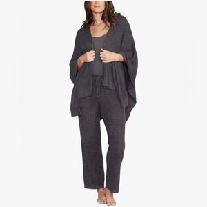 Barefoot Dreams Chic Lite Weekend Wrap. Color: Carbon. One Size.